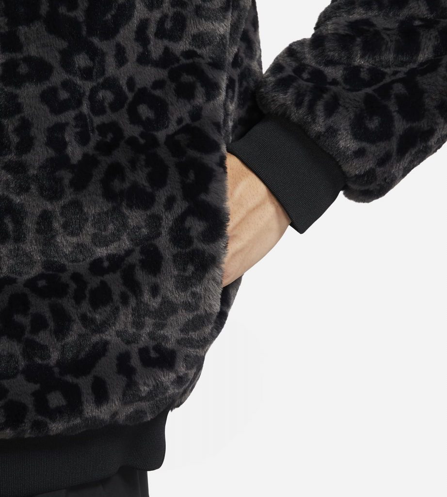 Nike Sportswear Swoosh